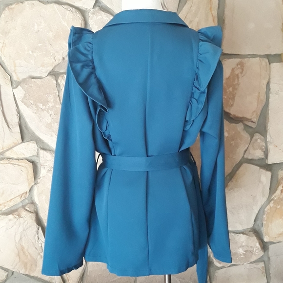 NWT! Femenine Ruffled Blazer - Picture 6 of 6